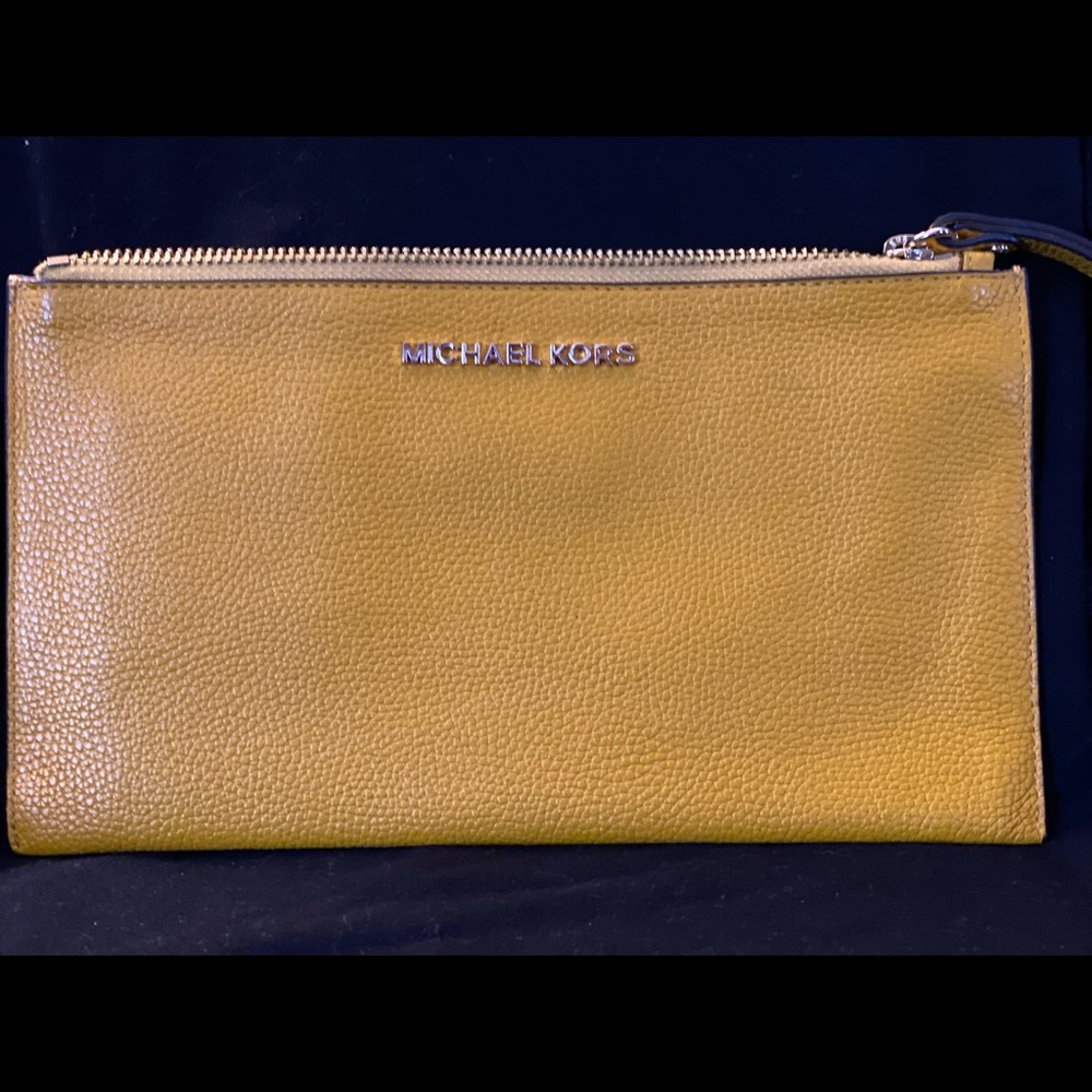 Michael Kors wristlet